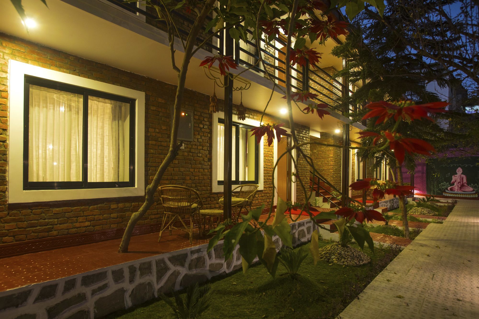 Nepal Cottage Resort Катманду Экстерьер фото